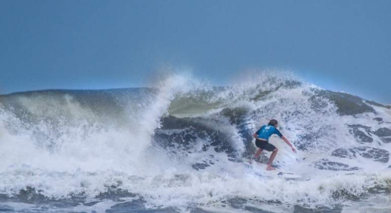SURF-OPEN-AVILES.jpg
