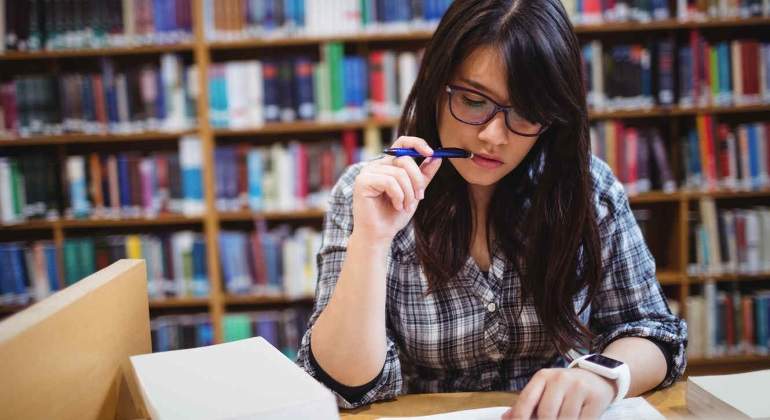 estudiante-biblioteca-770-istock.jpg