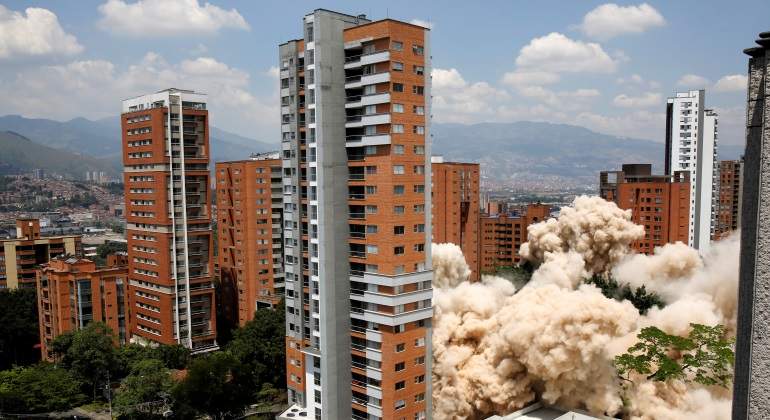 derriban-edificio-de-escobar-reuters-770.jpg