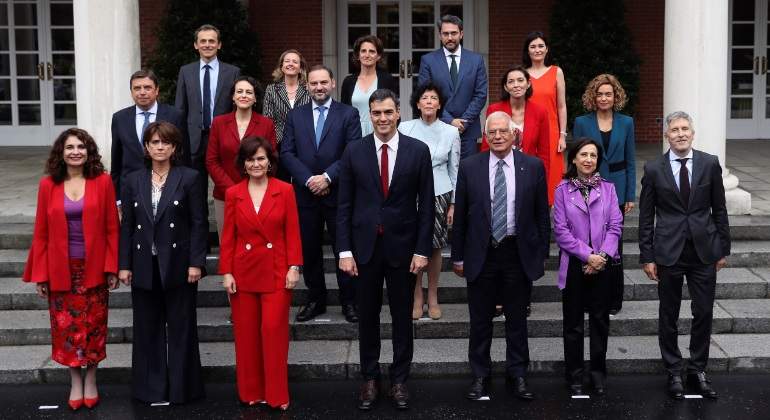 Cuatro ministros de Pedro Sánchez, bajo sospecha