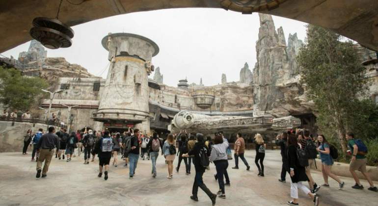 star-wars-galaxy-edge-disney.jpg