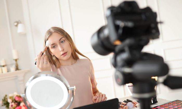 influencer-maquillaje-camara-770-dreamstime.jpg