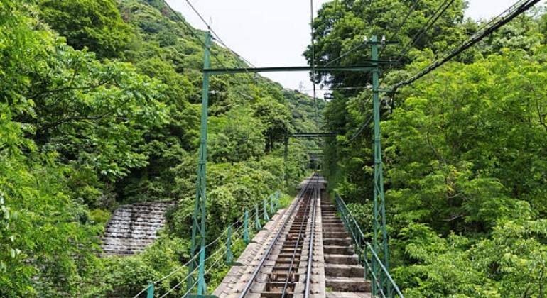 Tren-istock-770.jpg