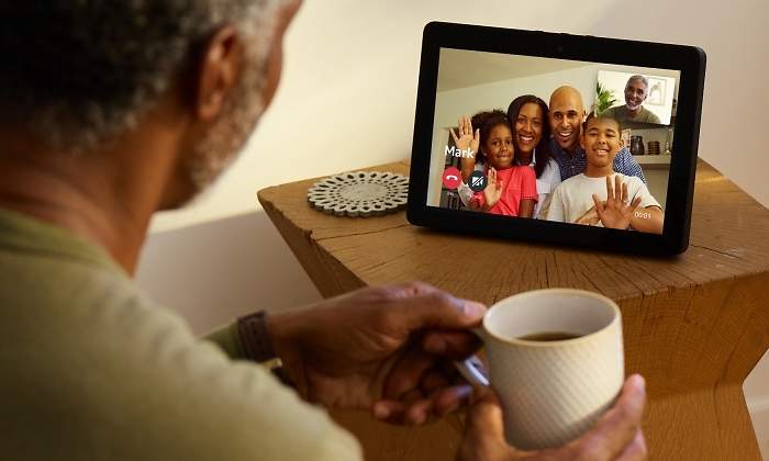 Echo-Show-Video-Calling.jpg
