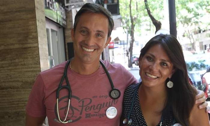 medicos-argentinos-efe.jpg