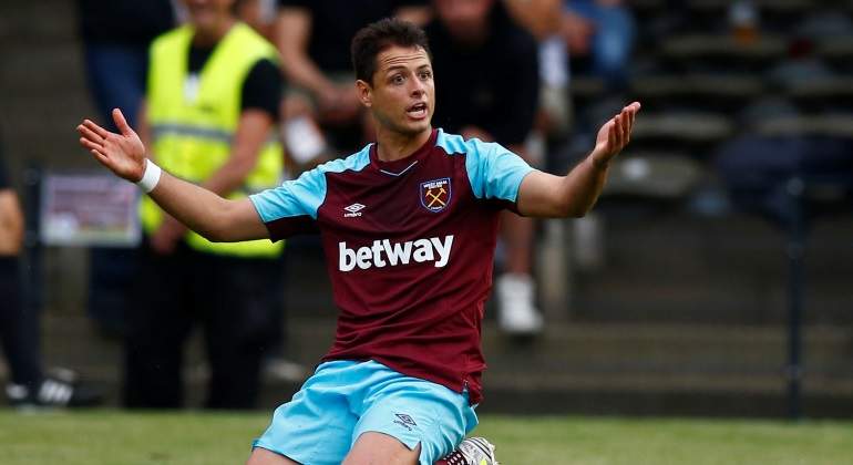 Chicharito-Reuters-770.jpg