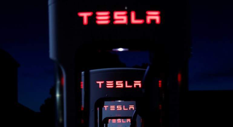 Tesla-reuters-770.jpg