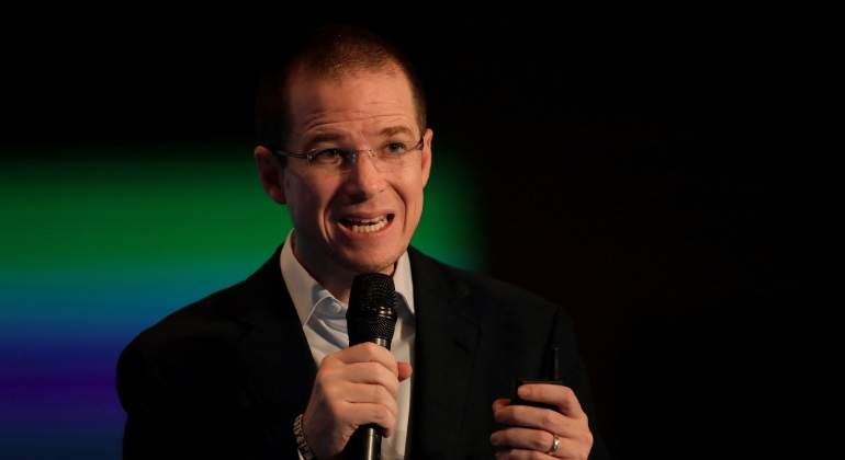 Ricardo-Anaya-reuters-NAICM.jpg