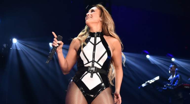 jennifer-lopez-corset-770.jpg