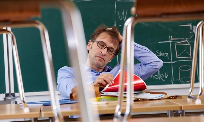 profesor-despedido-triste-alamy.jpg