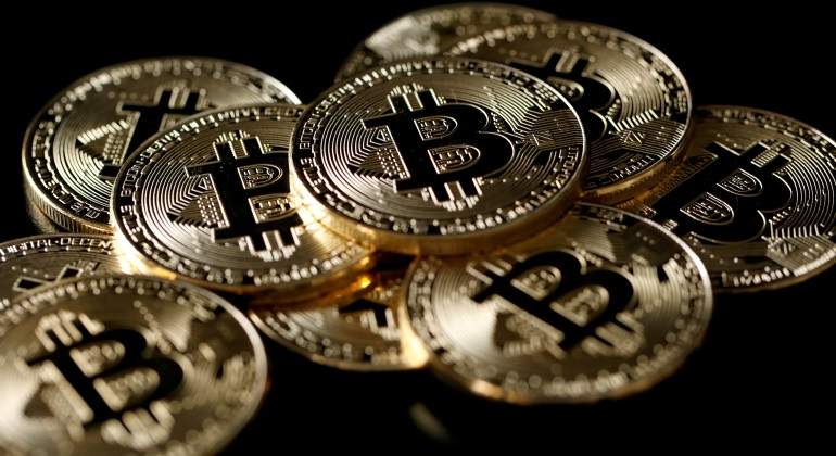 Histórico: un club turco compró a un jugador con Bitcoins