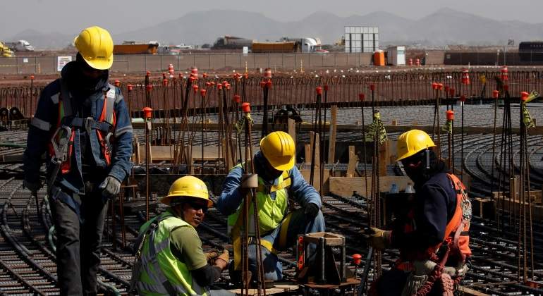 Trabajadores-nuevo-aeropuerto-reuters-770.jpg