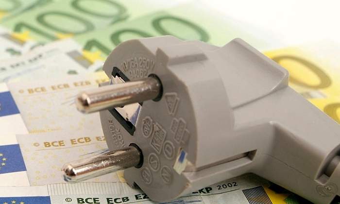 enchufe-billetes-euros-getty.jpg