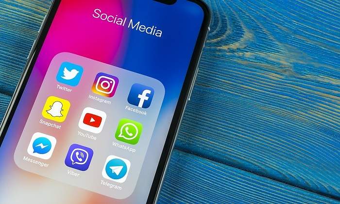 Redes-sociales-movil-iconos-iStock.jpg