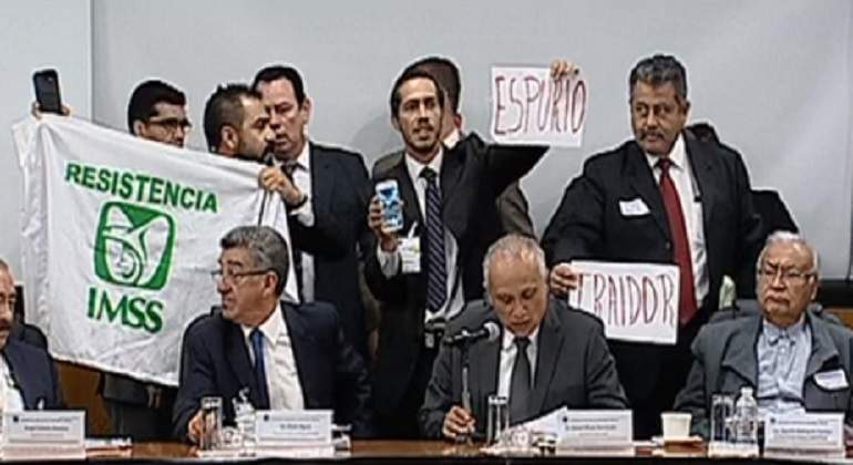 protesta-imss-san-lazaro-isabel-uribe.jpg