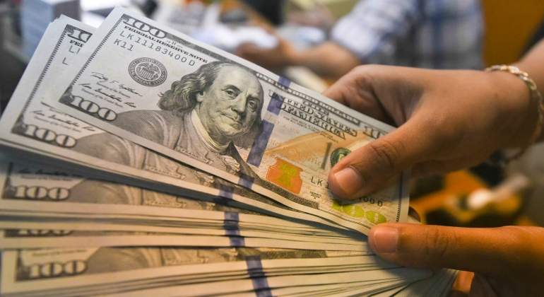 dolar-770-420-reuters.jpg