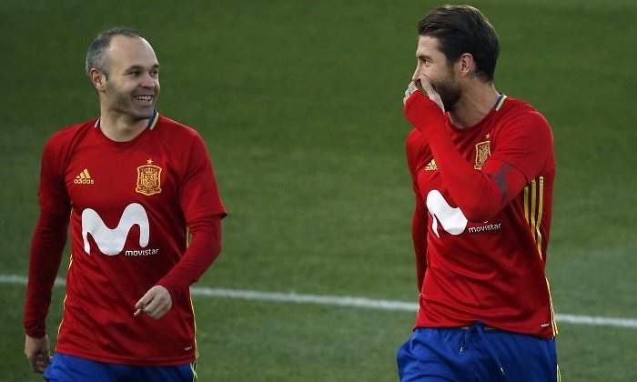 iniesta-ramos-seleccion-770-efe.jpg