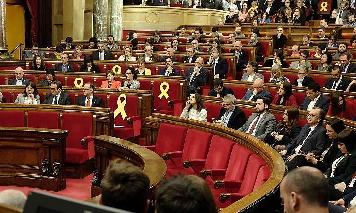 parlament770.jpg