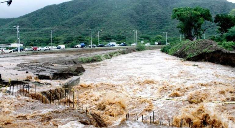 Se forma tormenta tropical Fernanda en el Pacífico