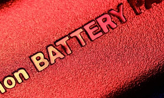 Li-ion-battery-bateria-770-dreamstime.jpg