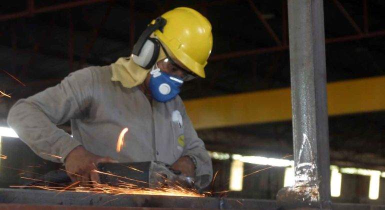Industria-Reuters.jpg
