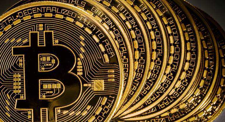 bitcoin-muchos.jpg