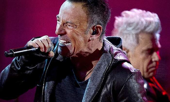 bruce-springsteen-concierto-microfono-inalambrico-reuters-770x420.jpg