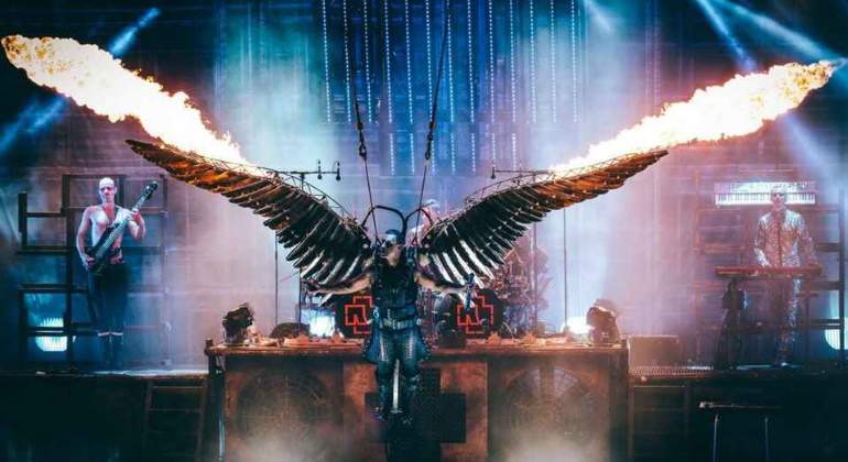 rammstein-fb-770.jpg
