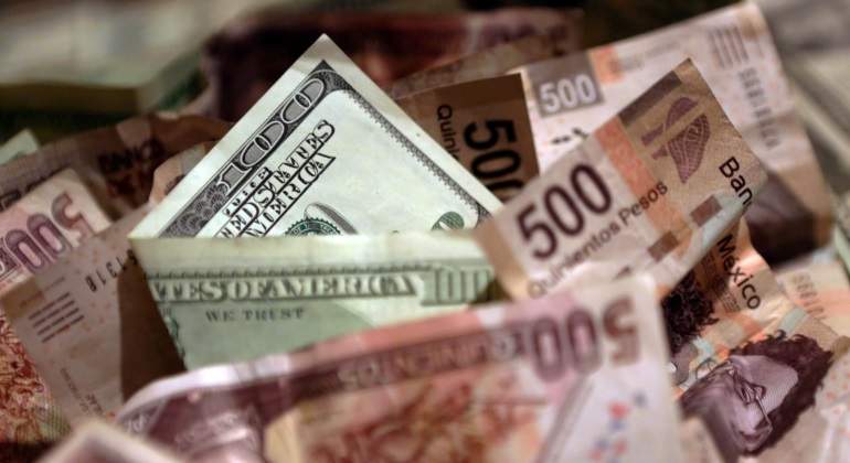 pesos-dolares-reuters-770.jpg