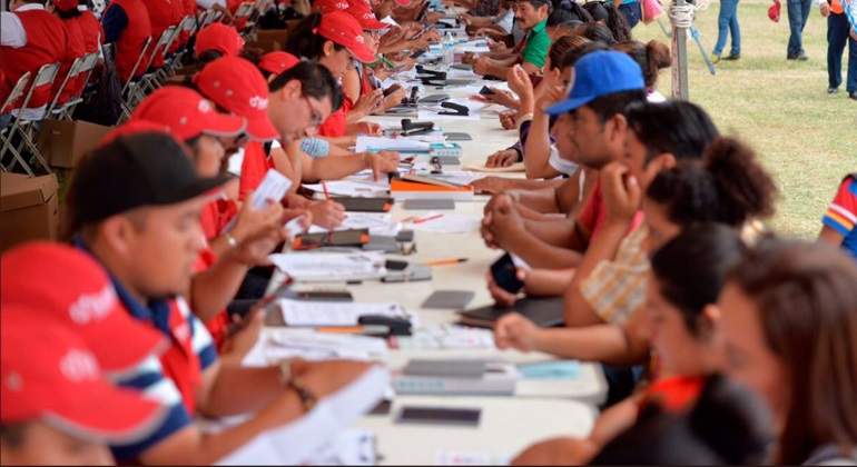 Tarjetas-Juchitan-reuters.jpg
