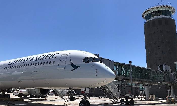 avion-cathay-pacific-aeropuerto-barcelona-europa-press-770x420.jpg