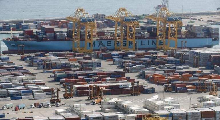 Barco-buque-puerto-Reuters.jpg