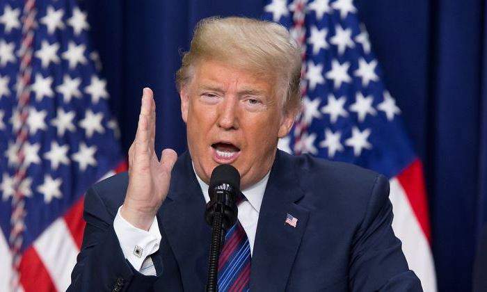 Trump-mano-frente-EFE.jpg