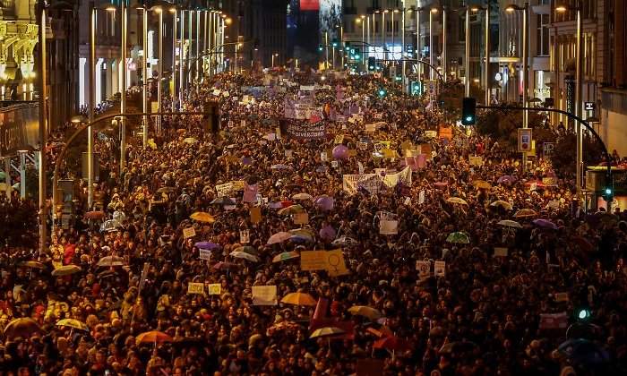 mujeres-manifestacion-8m-madrid-efe.jpg