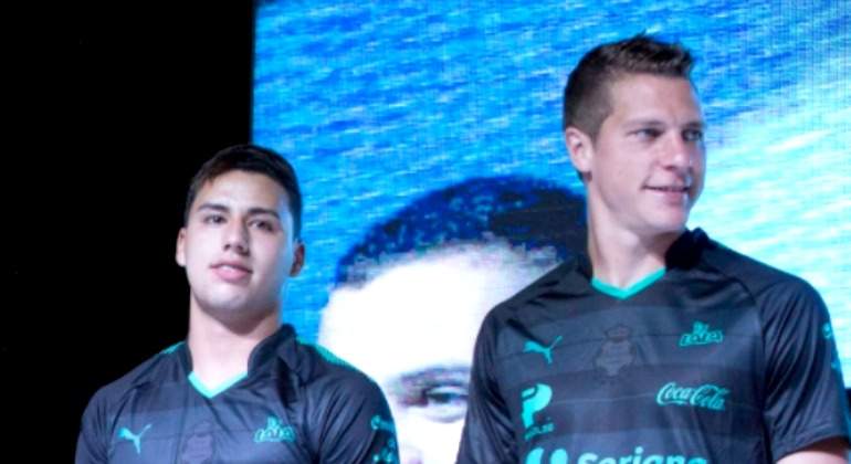 Desde la Bundesliga, Wolfsburgo alienta a los Lobos BUAP