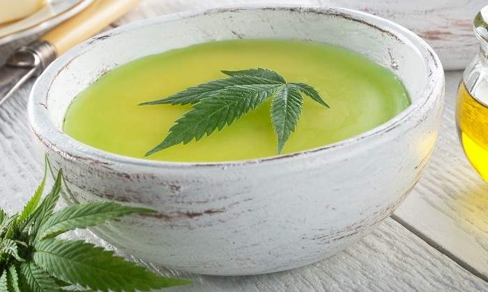 cerveza-marihuana.jpg
