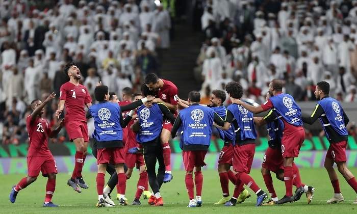 qatar-celebra-emiratos-copa-asia-2019-reuters.jpg