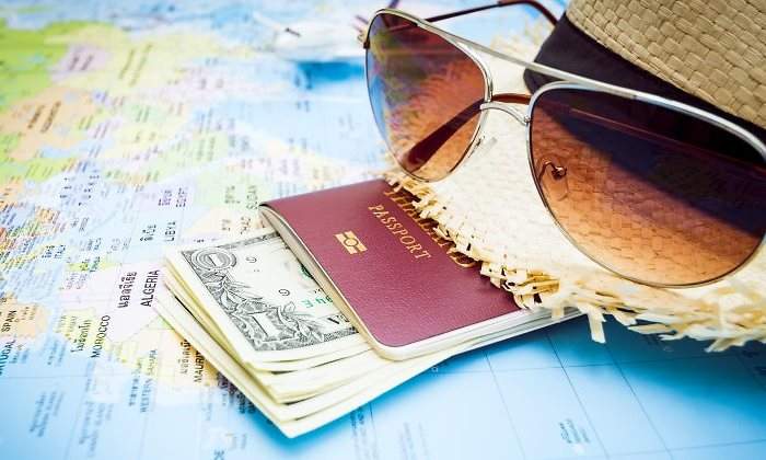 vacaciones-dinero-pasaporte-mapa-770-dreamstime.jpg