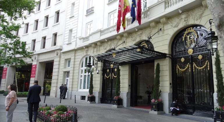 fachada-ritz-google-maps.jpg