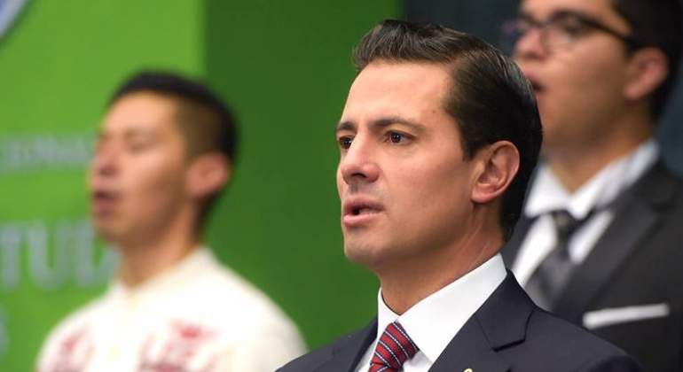 pena-nieto-banqueros-nuevo-aeropuerto-amlo.jpg