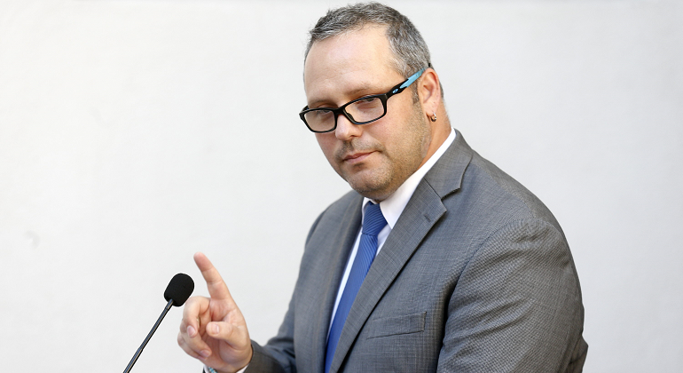 davalos-efe.png