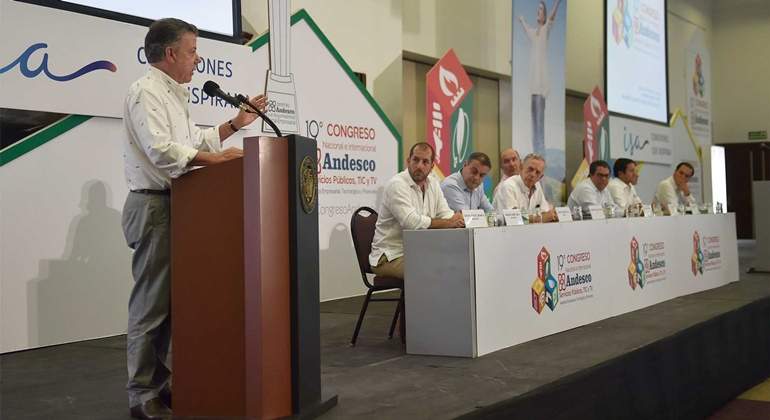 santos-andesco.jpg