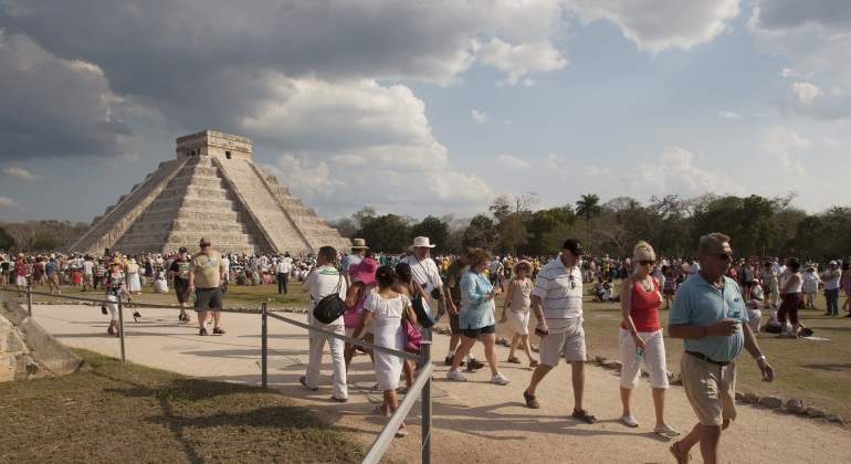 Turistas-reuters.jpg