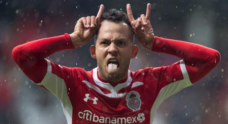 El-Diablo-sumerge-en-la-oscuridad-al-rayo-Toluca.jpg