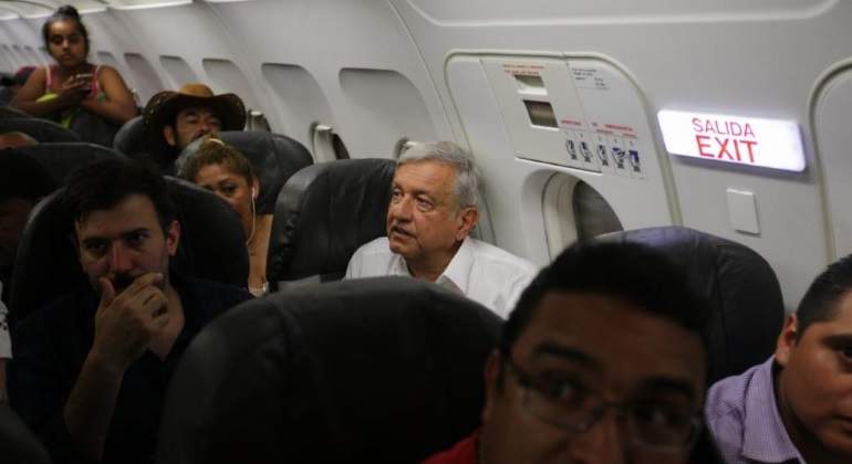 AMLO-Varado.jpg