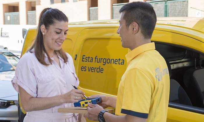 entrega-paquete-correos.jpg