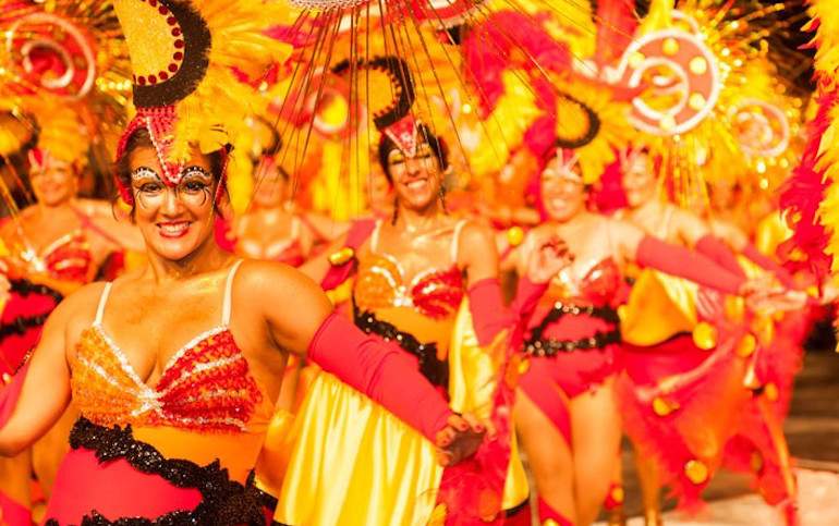 carnavaluruguay.jpg