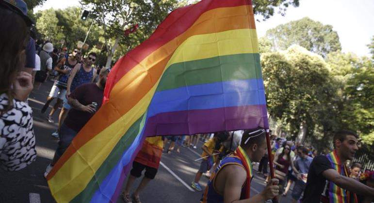 orgullo-gay-colegas-efe.jpg