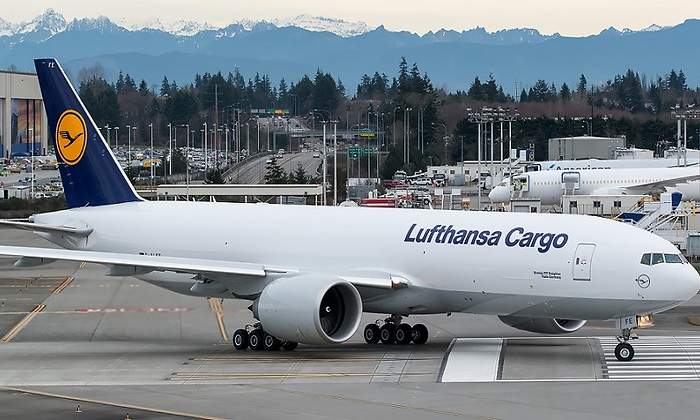 Lufthansa_Cargo_777F.jpg