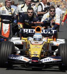 alonso_boxes_aust.jpg